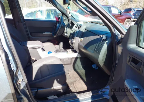 2012 Ford Escape Xlt z USA, uszkodzony, nr VIN 1FMCU0D7XCKB19168